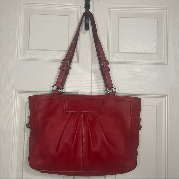 Coach Ashley Red Leather Zipper Closure Tote Shoulder Bag - Picture 1 of 16